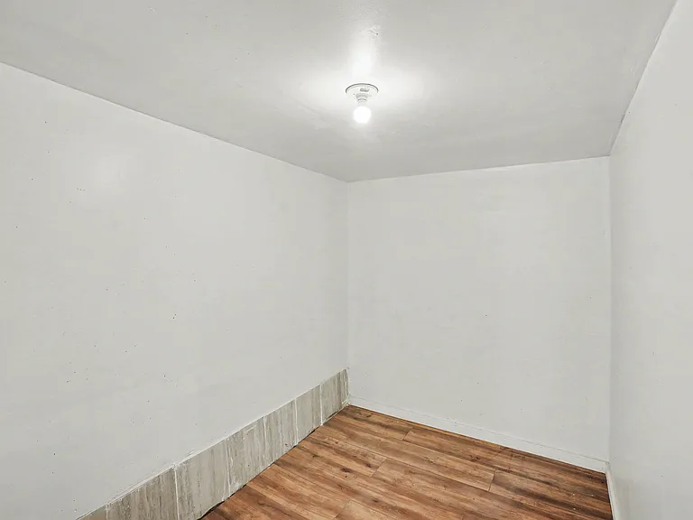 1045 Flemington St #1045 — Photo 2
