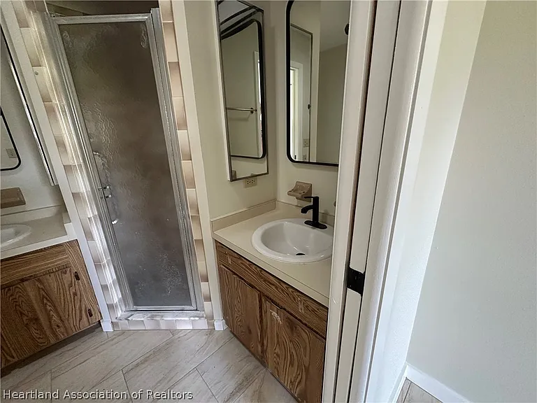 4016 Thompson Ave — Photo 13