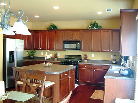 2nd image of 2267 Longmont Dr