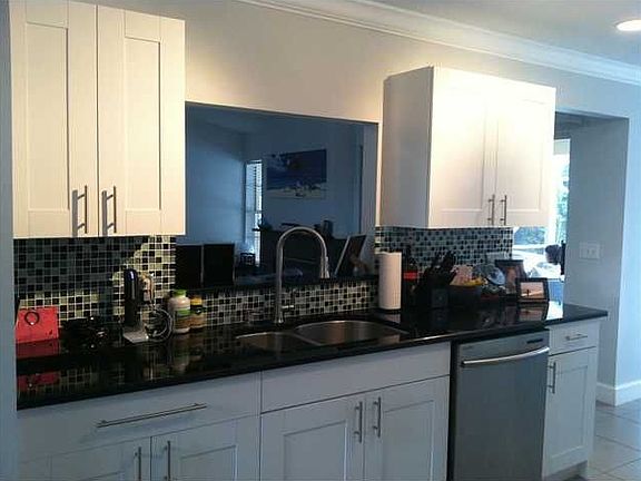 3rd image of 2371 SE Fruit Ave