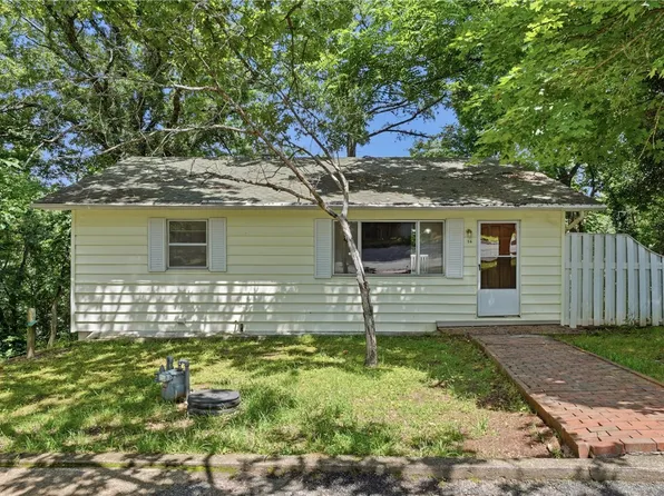16 College St, Eureka Springs, AR 72632