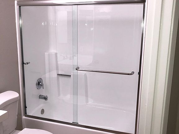 3rd image of 5561 Bonner Ave #5