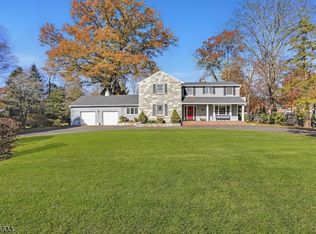 192 Greenbrook Rd, Green Brook, NJ 08812