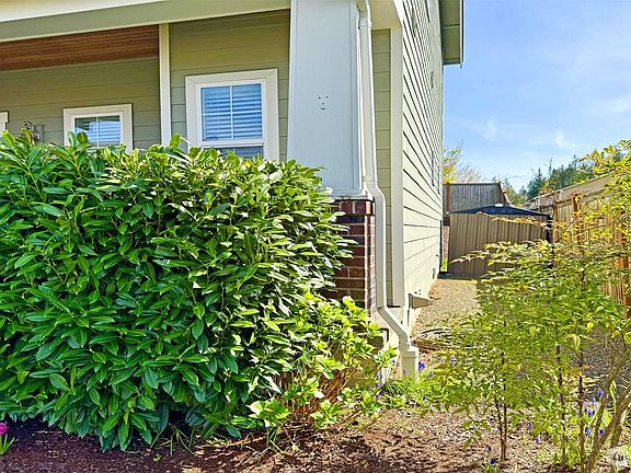 3rd image of 8210 83rd Street NE