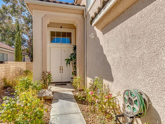 5th image of 8053 Shadowvale Dr