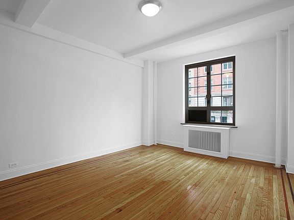 3rd image of 208 W 23rd St APT 303