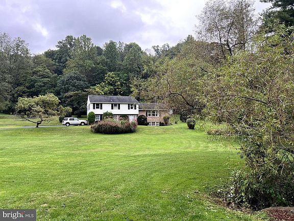 2nd image of 1040 Baker Rd