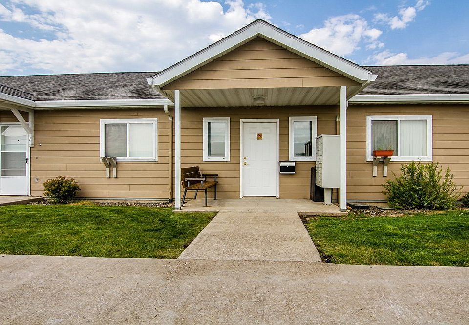 2nd image of 870 N 15th Ave #25