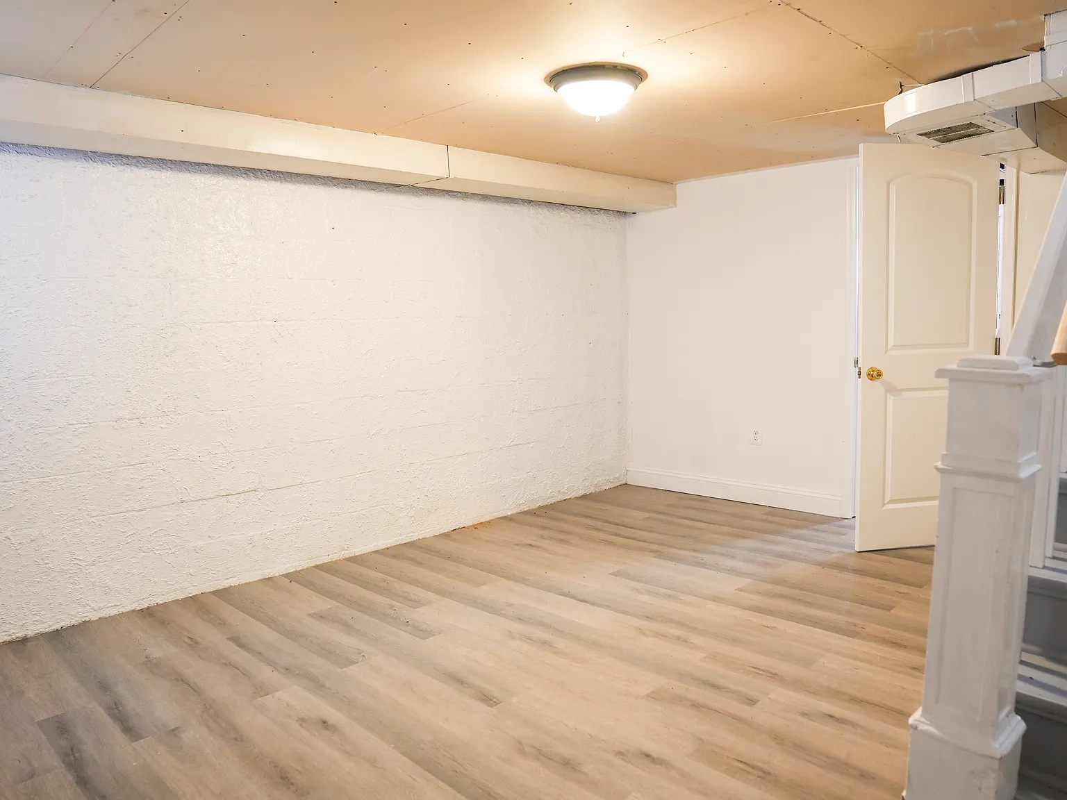 2 bed, 1.5 bath, $1,700 — Photo 2