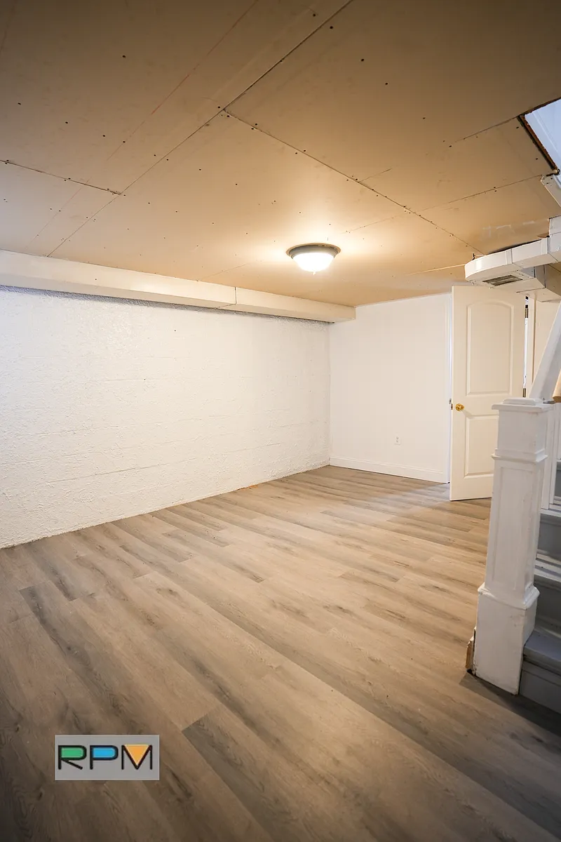 Building Photo - 3641 Lyndale Ave