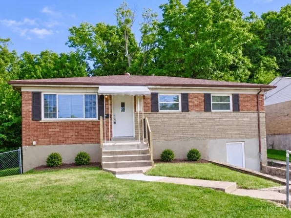3065 Aquadale Ln, Cincinnati, OH 45211