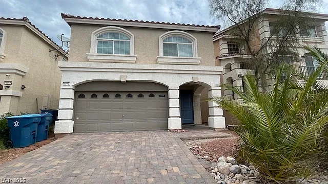 5 bed, 2.5 bath, 2277 sqft, $2,495 — Photo 2