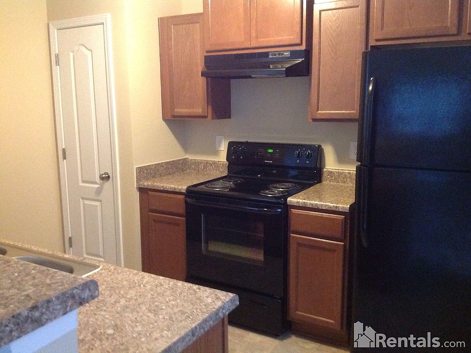 2nd image of 556 Gentle Breeze Ln