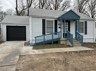 1407 W Sheley Rd, Independence, MO 64052