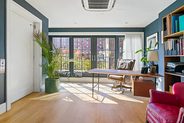 Sold by Compass | media 25