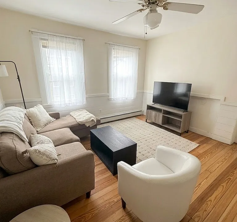 72 Gore St #2
