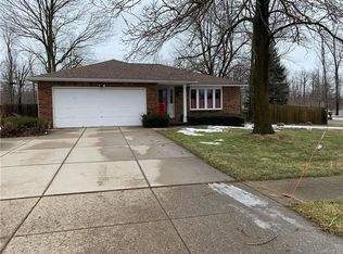 5946 Margaret Ann Dr, Lake View, NY 14085