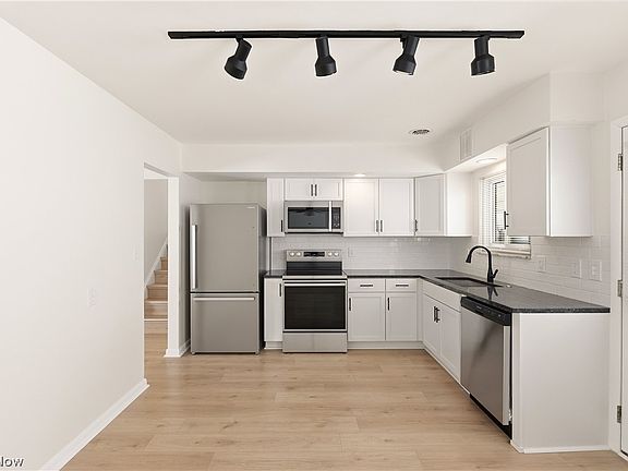 3rd image of 745 Wellmon St