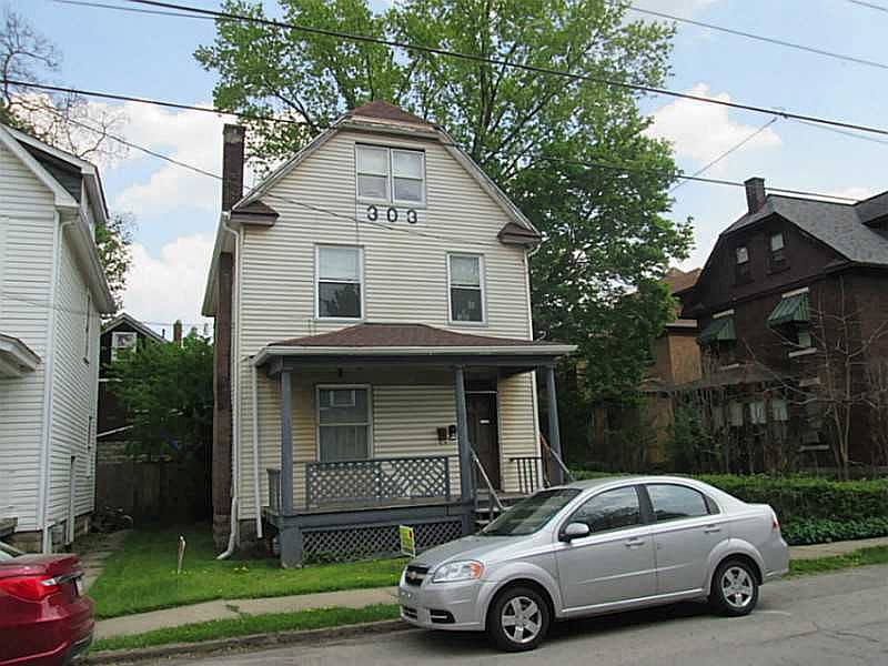 2nd image of 303 N Chestnut St
