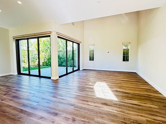 5th image of 139 Lomita