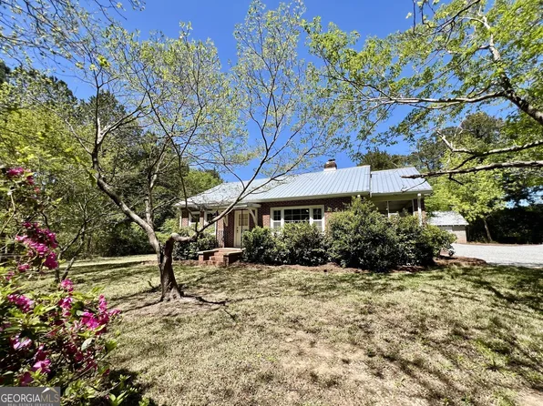 1806 Athens Hwy, Elberton, GA 30635