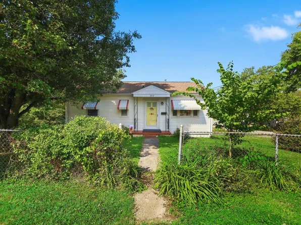 202 Lyons Dr, Frankfort, KY 40601