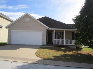 708 E Clay St, Ozark, MO 65721