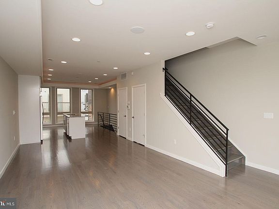 5th image of 1518 Kater St #B