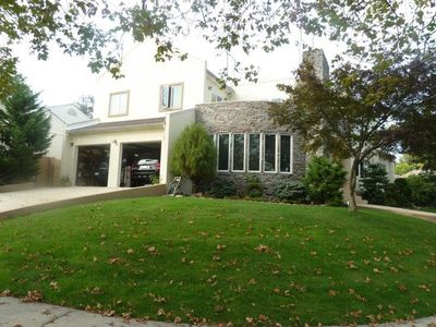 26105 Bridgewater Ave, Glen Oaks, NY, 11004