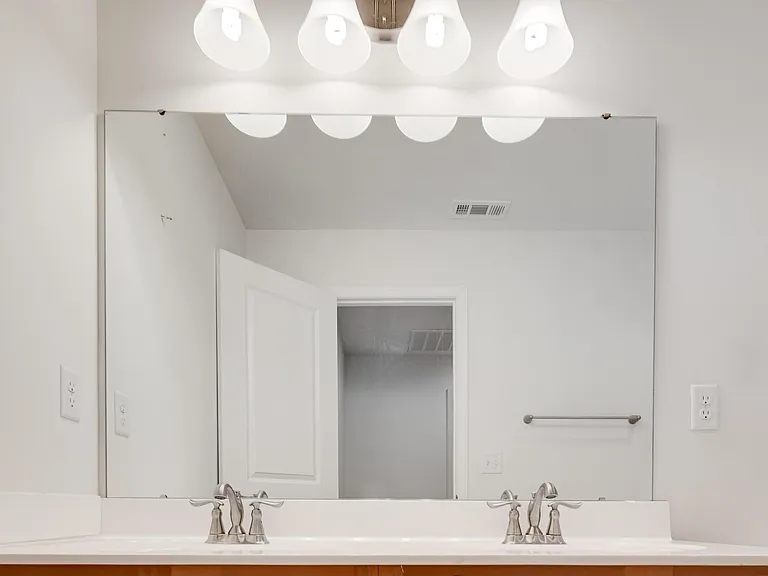 2074 Morton Dr — Photo 31