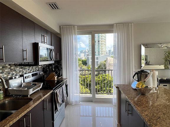 3rd image of 2701 SW 3rd Ave #504