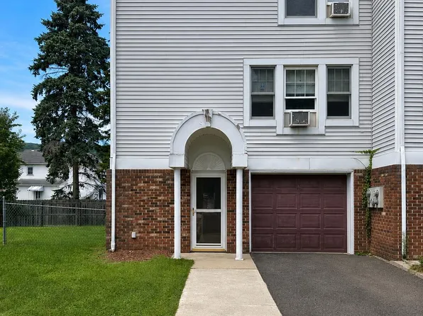 19 Lionel Dr, Swoyersville, PA 18704