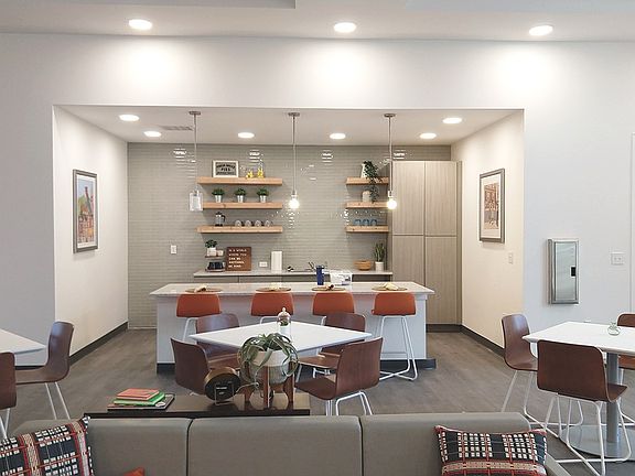 4th image of 430 S Danny Thomas Blvd #406
