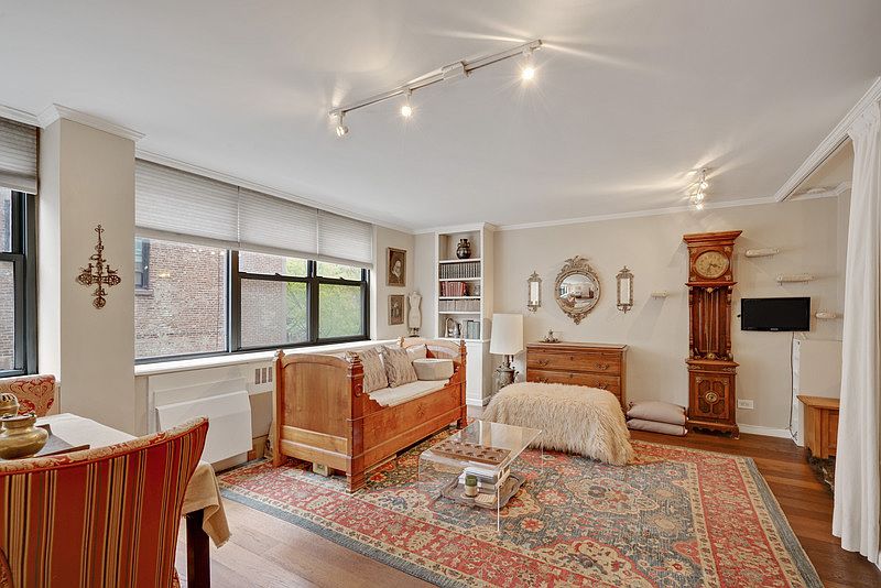 1st image of 32 Gramercy Park S APT 3K