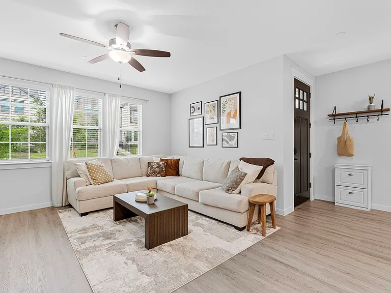 2922 Alto Dr — Photo 4