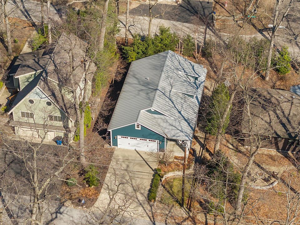 2nd image of 329 Maplewood Dr