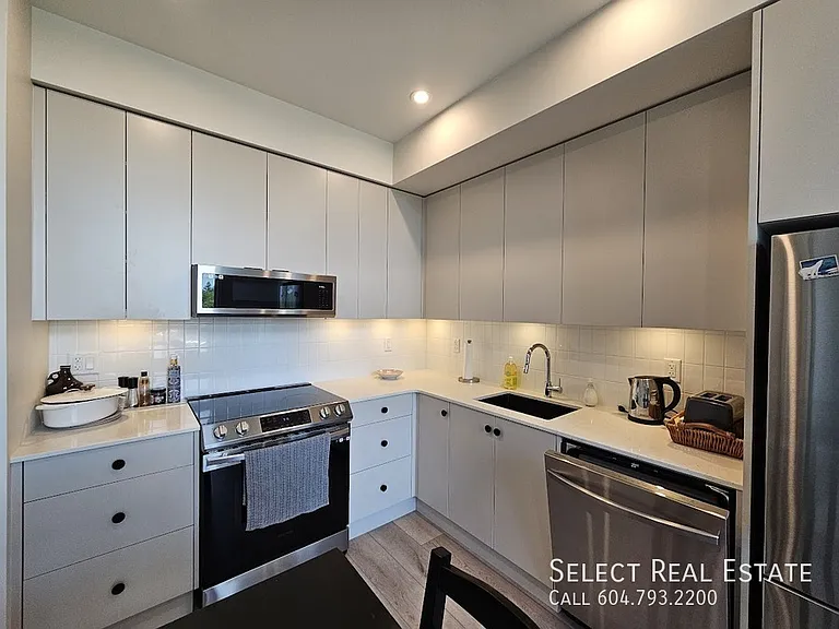 45511 Campus Dr #610 — Photo 14