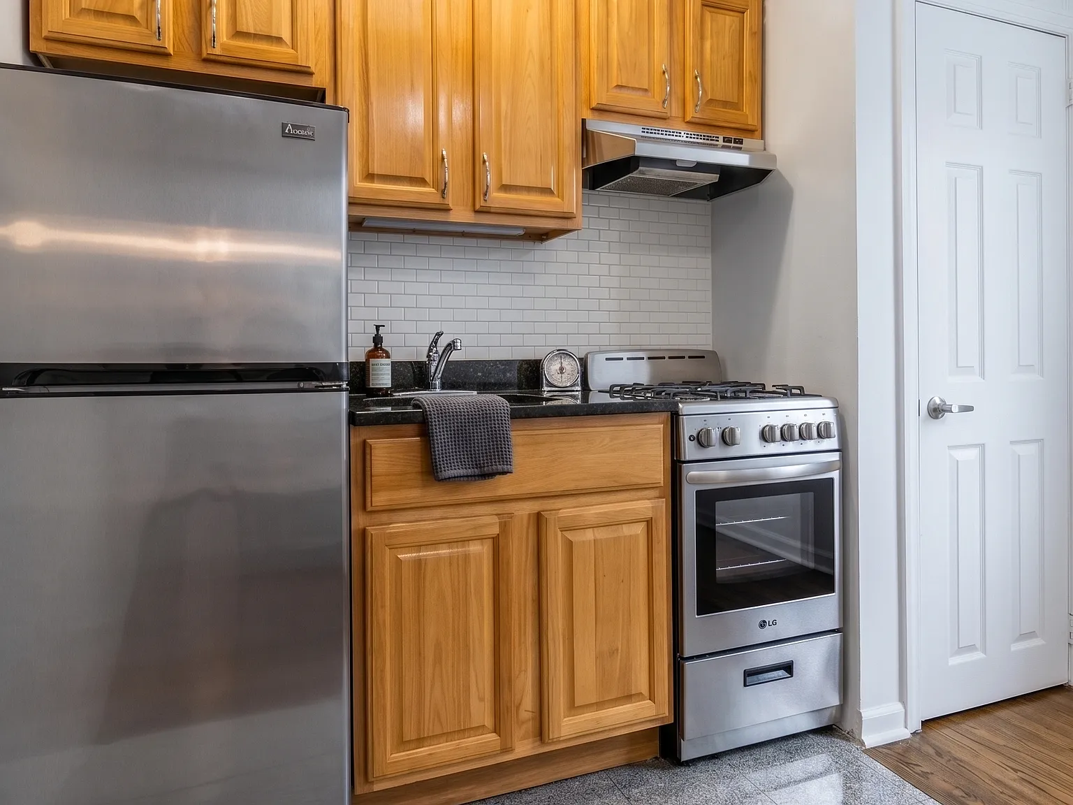 341 West 45th Street — Photo 2