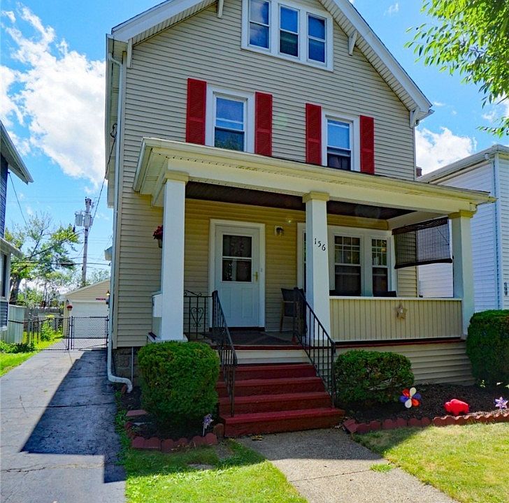 1st image of 156 W Hazeltine Ave