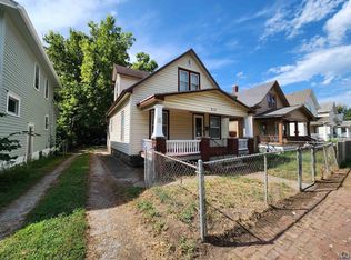 215 SE 17th St, Topeka, KS 66612