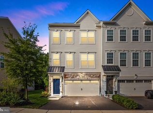 2211 Evin Dr, Warrington, PA 18976