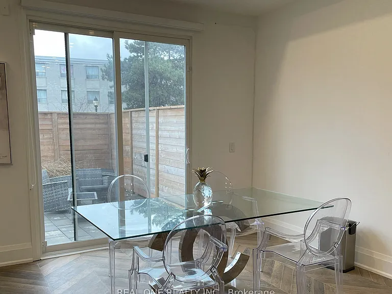 25 Dervock Cres #5 — Photo 10