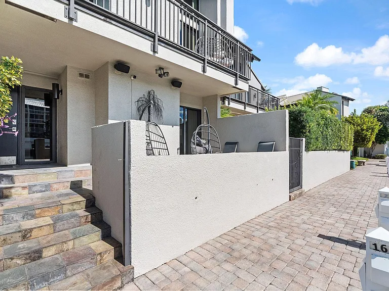 16 Portside Dr #16C — Photo 36