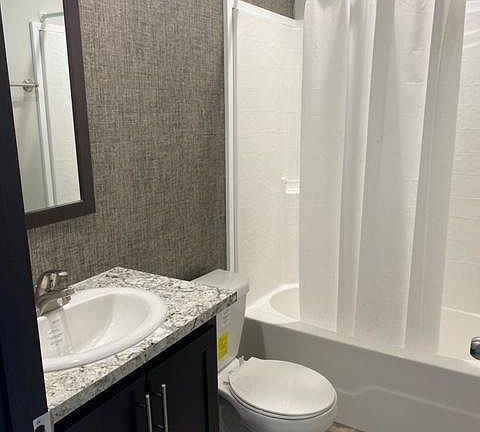 4th image of 300 Medary Ave S Lot 31