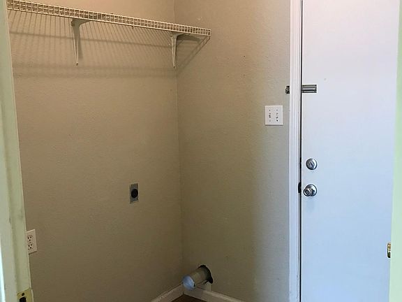 3rd image of 1841 Monaghan Dr APT 12