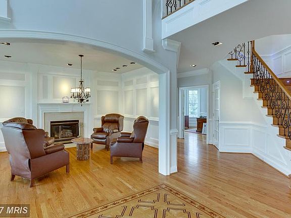 4th image of 8763 Cedar Meadow Ct