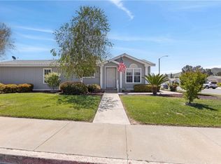 1562 Willow Leaf Dr, Hemet, CA 92545