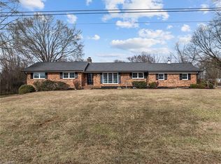 634 Sunset Dr, Winston Salem, NC 27107