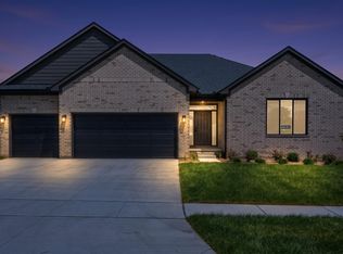 1073 Williamson Cir, Pontiac, MI 48340