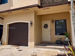 Townhomes At Deer Creek, Hollywood, FL 33027